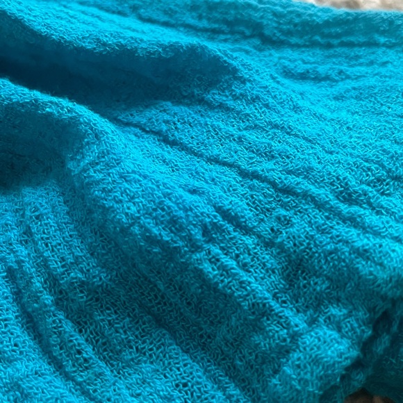 Jen’s Pirate Booty gauzy tie-back top - Picture 9 of 11